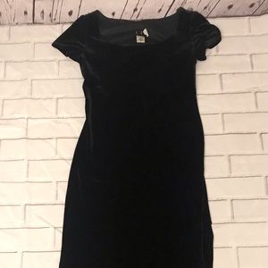 JSC Black Velvet Gown (Size P - Small)